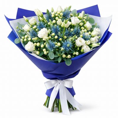 Авторский букет свежих цветов «Ледяной вихрь»