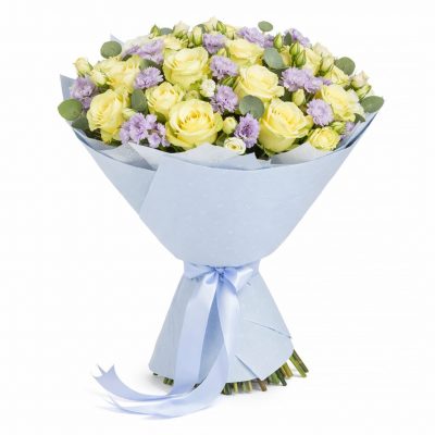 Букет из роз и эустомы «Праздничная гармония»