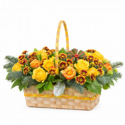 Букет в корзине «Золотая свеча»
