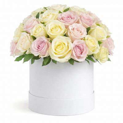 Шляпная коробка с розами «Сиреневые грёзы»